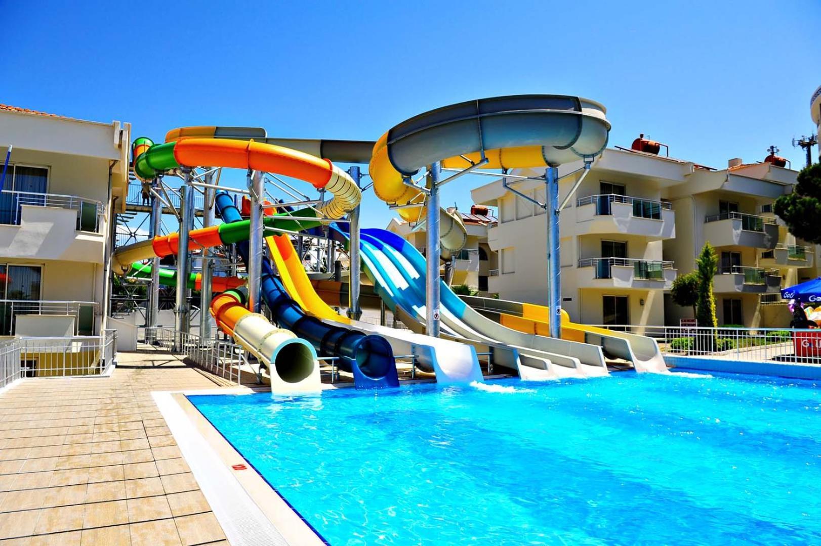 Dream Family Club Hotel Side Exterior photo