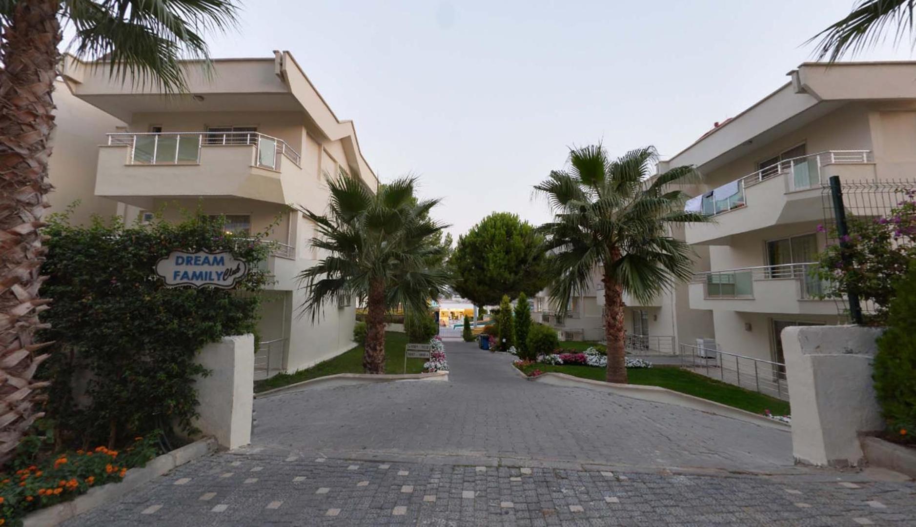 Dream Family Club Hotel Side Exterior photo